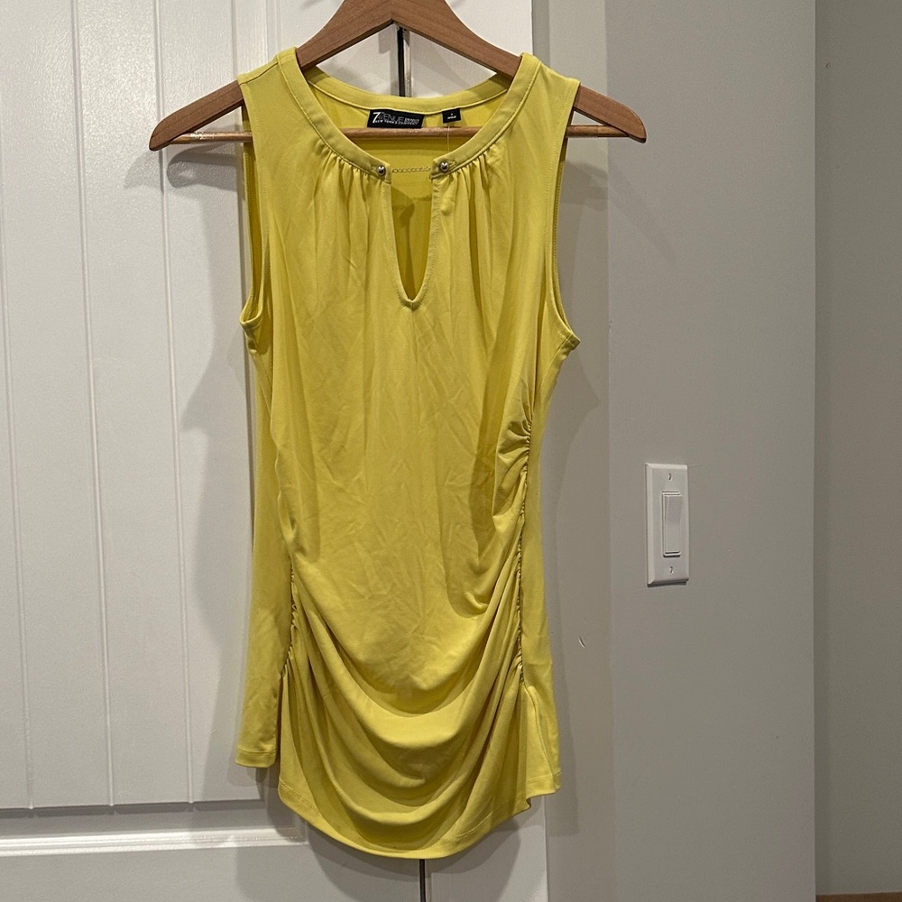 New York & Company Women's Yellow Tank Top